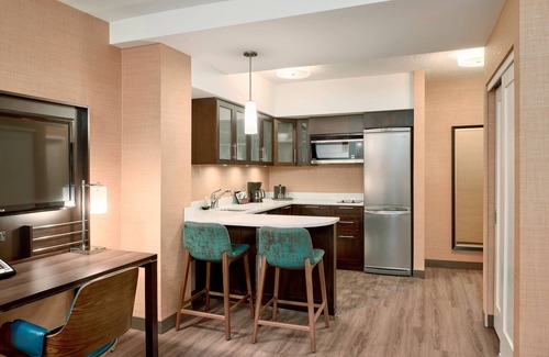 Downtown Vancouver Hotel | Residence Inn by Marriott Vancouver Downtown