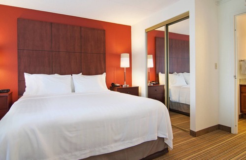 West Bloomington Hotel | Residence Inn by Marriott Minneapolis Edina