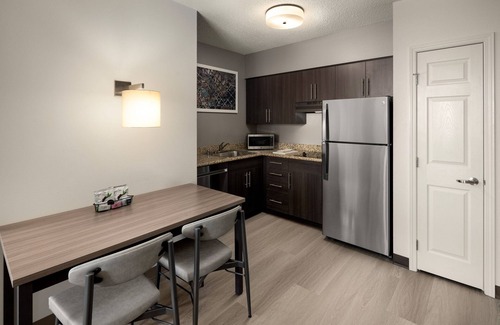 Downtown Portland Hotel | Residence Inn by Marriott Portland Downtown/RiverPlace