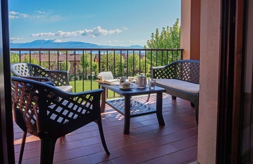 Polpenazze del Garda Chalet De Esquí | Residence Edera 18 by Wonderful Italy