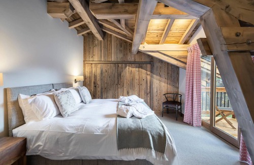 Villarabout Chalet De Esquí | Vrbo Property