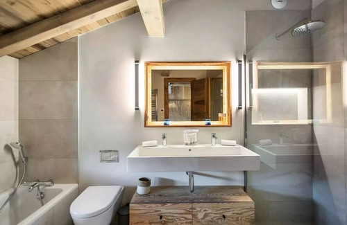 Villarabout Chalet De Esquí | Vrbo Property