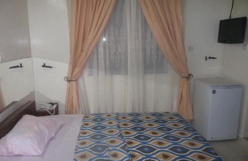 Ouagadougou Cama Y Desayuno | Residence Le Cailcedrat