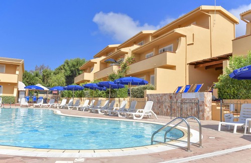 Badesi Apartamento | Residence Le Onde