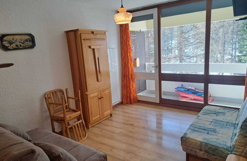 Les Claux Apartamento | Résidence Le Pelvoux 1 family studio at the foot of the slopes with mountain-facing balcony