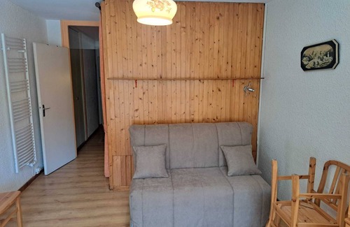 Les Claux Apartamento | Résidence Le Pelvoux 1 family studio at the foot of the slopes with mountain-facing balcony