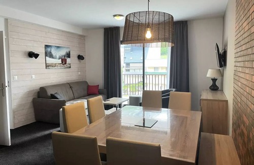 Eaux-Bonnes Apartamento | Residence LE PORTILLO Swimming pool - 3 Rooms for 8 People