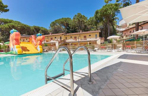 Marina Romea Apartamento | Residence Poggio Dei Pini