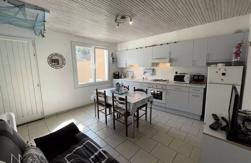 Saint-Jean-de-Monts Villa | Residence Sj000-07p-saint Jean De Monts - But 2 rooms 4 beds SAINT JEAN DE MONTS