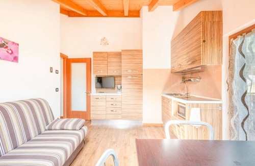 Ledro Apartamento | Residencia Toli apartamento de dos habitaciones con piscina exterior climatizada todo el año