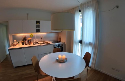 Como Apartamento | Residence Villa Olmo Como with Parking