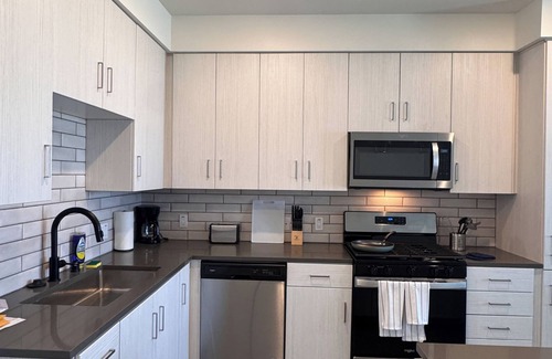 Otay Ranch Apartamento | Residences at Côta Vera – Luxe 1BRs with resort pool, parks, and smart design.