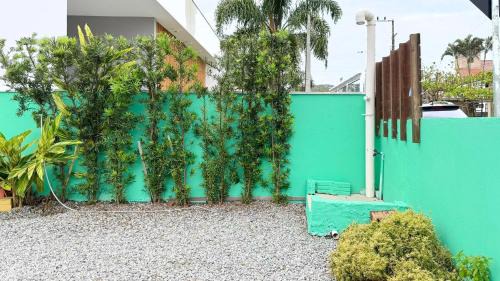 Pinheira Apartamento | Residencial Amizade - Praia da Pinheira - PLH001