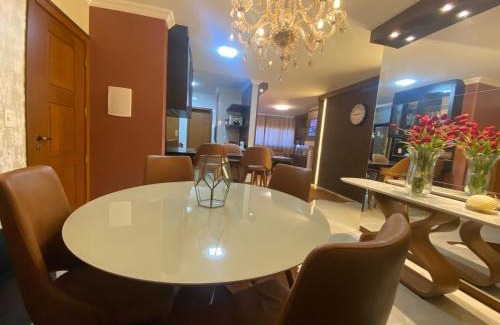 Dutra Apartamento | Residencial Don Alfredo-Luxo Gramado 2 km do centro locação de temporada