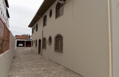 Ingleses do Rio Vermelho Apartamento | Residencial Dorothea Carolina