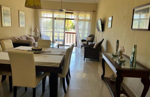 Villas Del Mar Apartamento | Residencial Green Paradise at Metro Country Club Juan Dolio - 2 Bedroom with Balcony