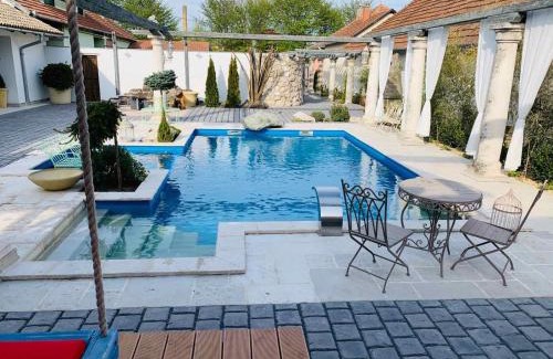 Bekescsaba Apartamento | Resident Wellness Vendégház Békéscsaba