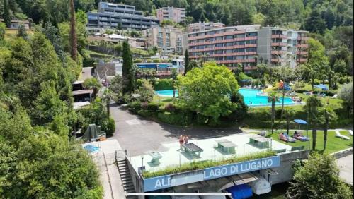 Bissone Apartamento | Residenz am Luganersee mit Pool
