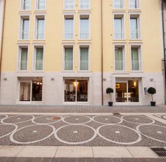 Bussolengo Apartamento | Residenza Agnello D'Oro