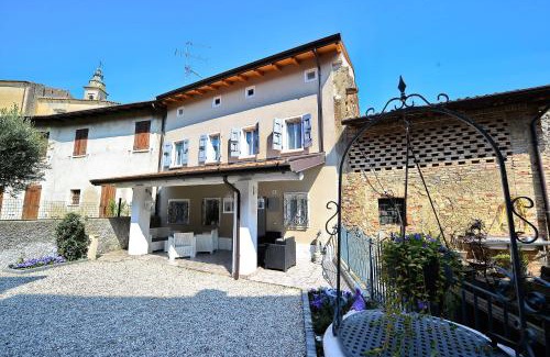 Castellaro Lagusello Casa | Residenza al Castello