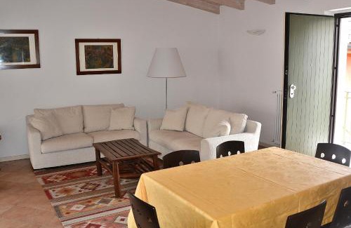 Albisano Apartamento | Residenza alle Torri With Pool