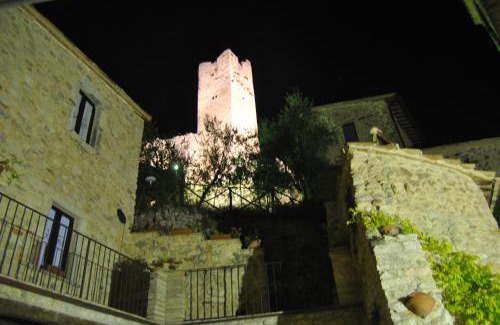 Precetto Casa | Residenza di Paese Castello del Poggio