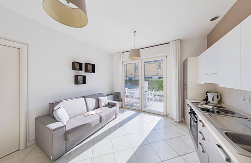 Desenzano del Garda Apartamento | Residenza Miralago - 04 Augusta - Locazione BK
