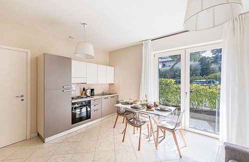 Desenzano del Garda Apartamento | Residenza Miralago - 04 Augusta - Locazione BK