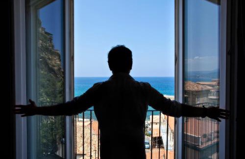 Pizzo Apartamento | Residenza Nausicaa - 50 meters from the beach