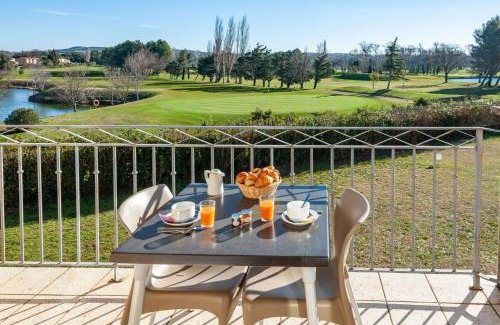 Vedene Apartamento | Residhotel Golf Grand Avignon