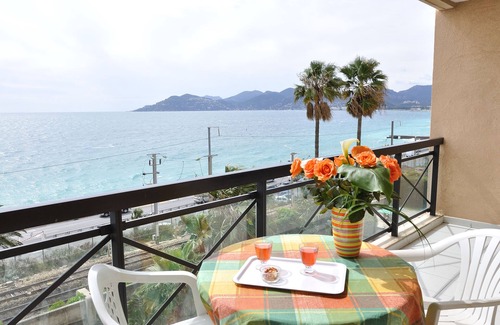 Cannes La Bocca Apartamento | Residhotel Villa Maupassant