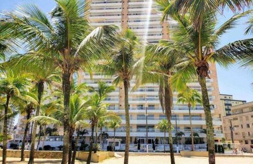 Guilhermina Apartamento | Resort-Beira-mar com piscina, ar-condicionado e 2 suítes