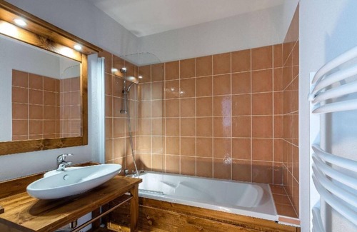 Abries Apartamento | Wifi, a 300m de las pistas de esquí, fitness, piscina, parking, local para esquís, 50m², Abriès