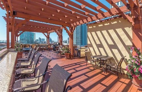 Cortez Hill Apartamento | Resort Condo 1.3miles from Comic-Con