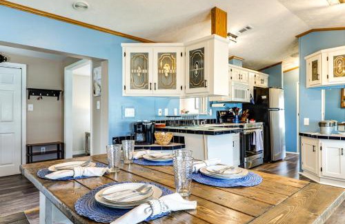 Elberta Casa | Resort Dock and Boat Ramp Home with Wolf Bay Access