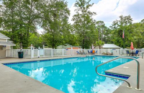 Elberta Casa | Resort Dock and Boat Ramp Home with Wolf Bay Access