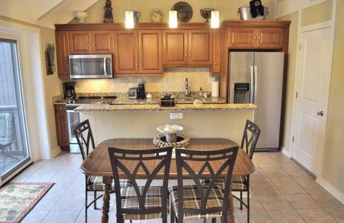 Big Canoe Casa | Resort Haven - Lake Views Fireside Sips Big Screen Roku TVs Community Golf