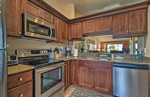 Capri Isle Casa | Treasure Island Home w / Pool Access-Walk to Beach!