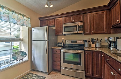Capri Isle Casa | Treasure Island Home w / Pool Access-Walk to Beach!