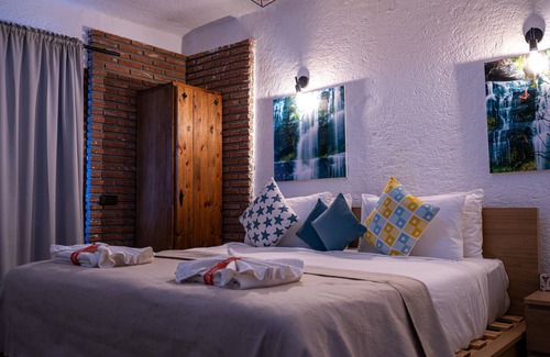 Bab Taza Cama Y Desayuno | Resort Hotel El Cortijo Spa