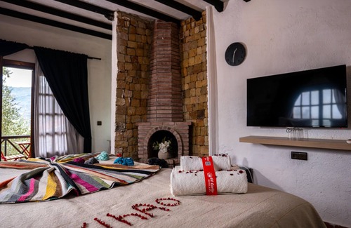 Bab Taza Cama Y Desayuno | Resort Hotel El Cortijo Spa