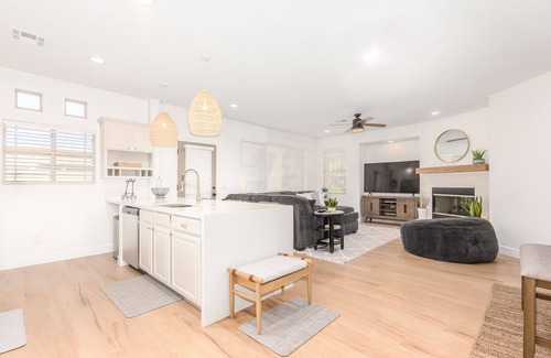 Central Scottsdale Casa | Resort-like 2BR / 2BA townhome escapada en el soleado Scottsdale cerca de golf y vistas mtn