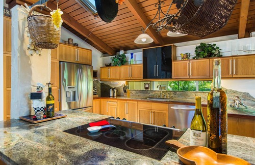 Lanikai Casa | Como en un resort, Kailua-Lanikai junto a la playa / 2 minutos a pie, aire acondicionado, WiFi, piscina / jacuzzi, kayaks
