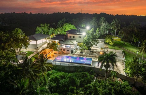 Santo Domingo Casa | Resort Oasis: Pool & Weddings