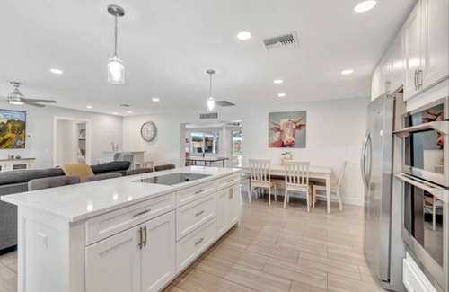 Lake Clarke Shores Casa | Resort Pool Home Near Palm Beach