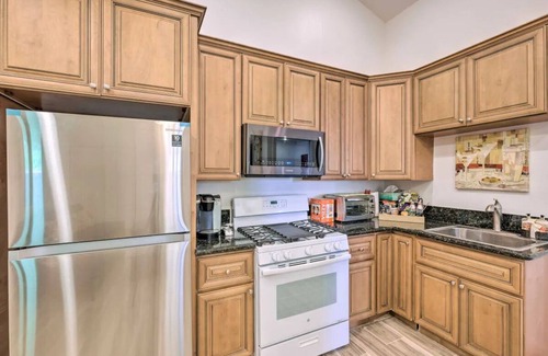 Encinitas Condominio | Resort Living 2Bd Unidad Suites, Cocina, Cerca de playa, Delma Pista, Legoland.