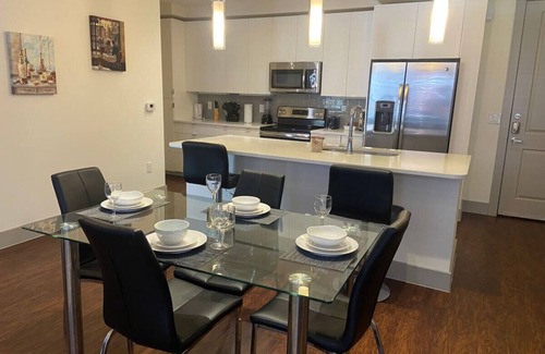 The Galleria Apartamento | Resort Style apartments near Galleria