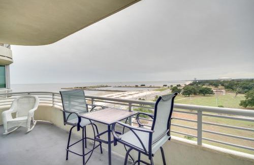 Biloxi Apartamento | Resort-Style Biloxi Condo Walk to the Beach!