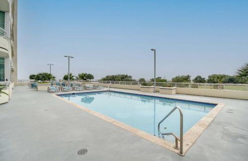Biloxi Apartamento | Resort-Style Biloxi Condo Walk to the Beach!
