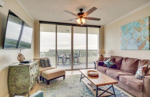 Biloxi Apartamento | Resort-Style Biloxi Condo Walk to the Beach!
